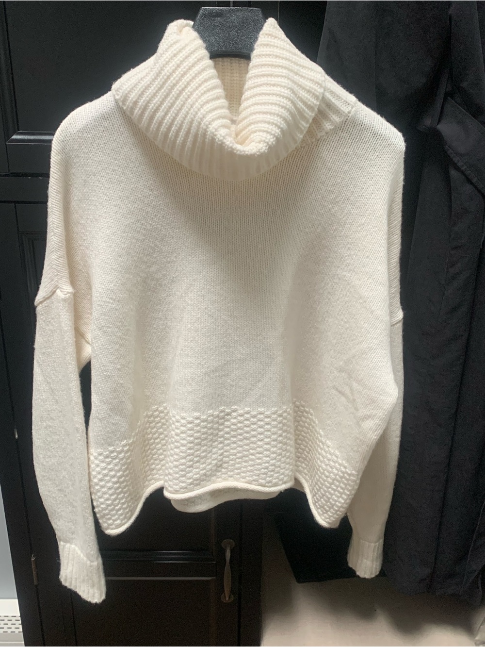 Madewell woman’s off white cowl neck sweater size M